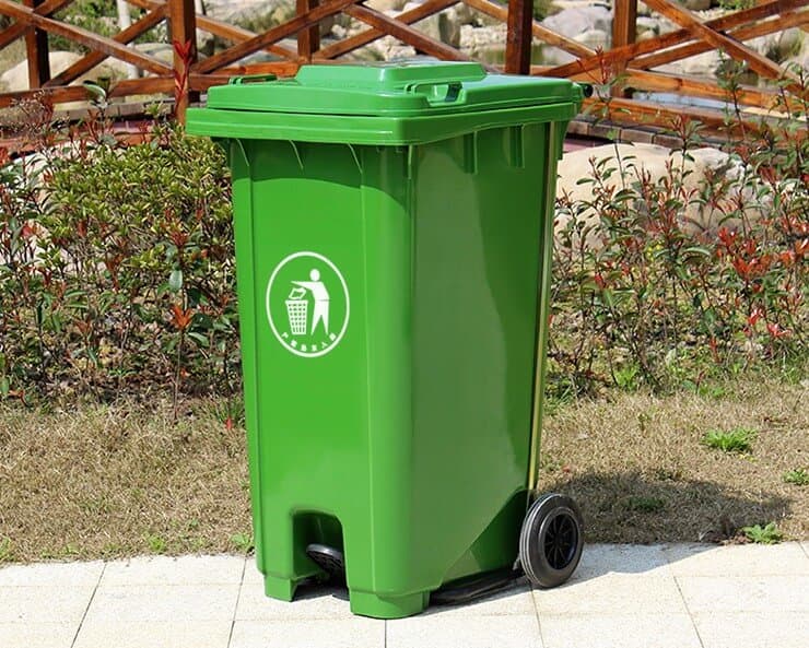 240L Garbage Can w/ Wheels — view 3