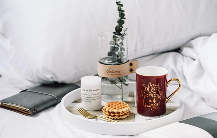 Luxury Porcelain Mug with Gold Handle and Spoon, 350ml — view 2